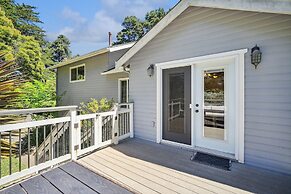 Charming Pet Friendly Coastal Getaway 3 Bedroom Home by Redawning
