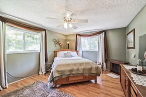 Charming Pet Friendly Coastal Getaway 3 Bedroom Home by RedAwning