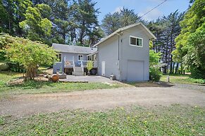 Charming Pet Friendly Coastal Getaway 3 Bedroom Home by RedAwning