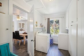 Charming Pet Friendly Coastal Getaway 3 Bedroom Home by RedAwning