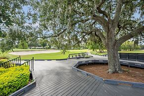 2 bedroom Tampa Condo at Private Golf Course 2 Condo by RedAwning