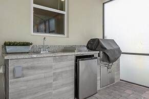 7 Bedrooms Storey Lake Resort Home