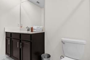 7 Bedrooms Storey Lake Resort Home