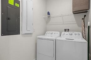 7 Bedrooms Storey Lake Resort Home