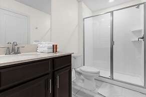 7 Bedrooms Storey Lake Resort Home