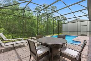 7 Bedrooms Storey Lake Resort Home