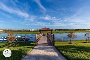 9 Bedrooms S / Storey Lake Home by RedAwning