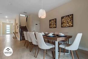 9 Bedrooms S / Storey Lake Home by RedAwning