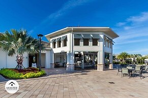 9 Bedrooms S / Storey Lake Home by RedAwning