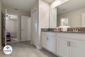 9 Bedrooms S / Storey Lake Home by RedAwning