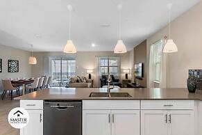 9 Bedrooms S / Storey Lake Home by RedAwning