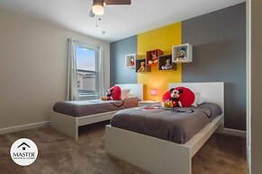 9 Bedrooms S / Storey Lake Home by RedAwning