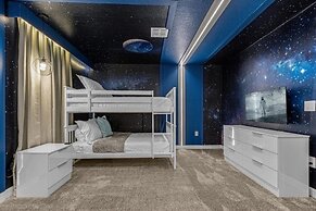 9 Bedroom Champions Gate Home by RedAwning