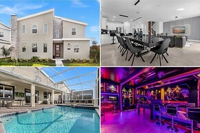 9 Bedroom Champions Gate Home by RedAwning