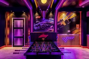 9 Bedroom Champions Gate Home by RedAwning