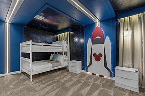 9 Bedroom Champions Gate Home by RedAwning