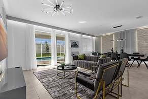 9 Bedroom Champions Gate Home by RedAwning