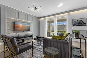 9 Bedroom Champions Gate Home by RedAwning