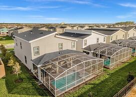 9 Bedroom Champions Gate Home by RedAwning