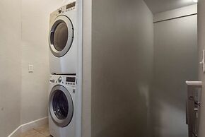 4 Bedrooms S / Lucaya Village Townhouse by RedAwning