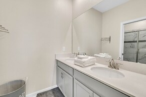 6 Bedrooms S / Storey Lake Home by RedAwning