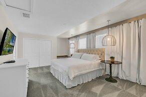 6 Bedrooms S / Storey Lake Home by RedAwning