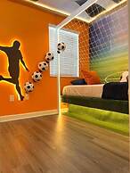 8 Bedrooms/ Champions Gate Home