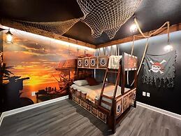 8 Bedrooms/ Champions Gate Home