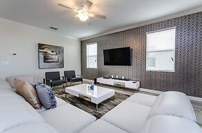 8 Bedrooms/ Champions Gate Home