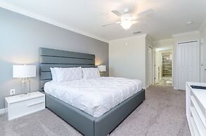 8 Bedrooms/ Champions Gate Home