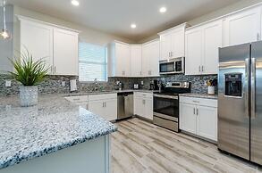 8 Bedrooms/ Champions Gate Home