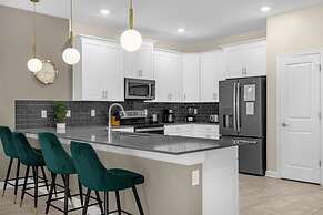 9 Bed Home Storey Lake 9 Bedroom Home by RedAwning