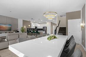 9 Bed Home Storey Lake 9 Bedroom Home by RedAwning