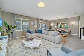 9 Bedroomss/ Storey Lake Game Room Too Home by RedAwning