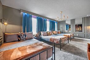 9 Bedroomss/ Storey Lake Game Room Too Home by RedAwning