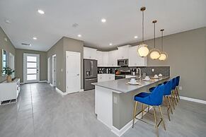 9 Bedroomss/ Storey Lake Game Room Too Home by RedAwning