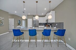 9 Bedroomss/ Storey Lake Game Room Too Home by RedAwning