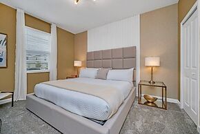 9 Bedroomss/ Storey Lake Game Room Too Home by RedAwning