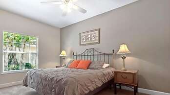 3 Bedrooms S / Lucaya Village Townhouse by RedAwning