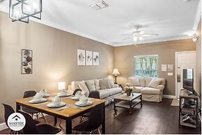 3 Bedrooms S / Lucaya Village Townhouse by RedAwning