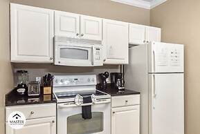 3 Bedrooms S / Lucaya Village Townhouse by RedAwning