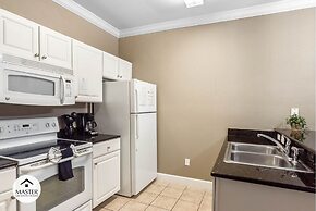 3 Bedrooms S / Lucaya Village Townhouse by RedAwning