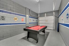 5 Bedrooms S / Solara Home by RedAwning