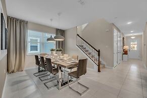 5 Bedrooms S / Solara Home by RedAwning