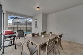 5 Bedrooms S / Solara Home by RedAwning