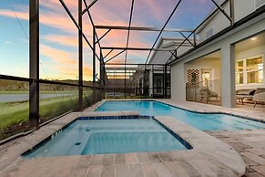 6 Bedrooms S / Storey Lake Home by RedAwning