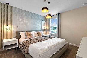 6 Bedrooms S / Storey Lake Home by RedAwning