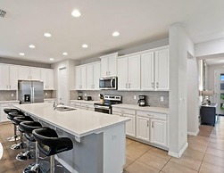 9 Bed 6.5 Bath Solara Resort 9 Bedroom Home by RedAwning