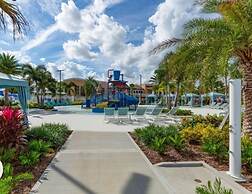 9 Bed 6.5 Bath Solara Resort 9 Bedroom Home by RedAwning