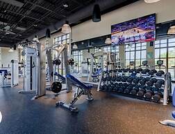 9 Bed 6.5 Bath Solara Resort 9 Bedroom Home by RedAwning